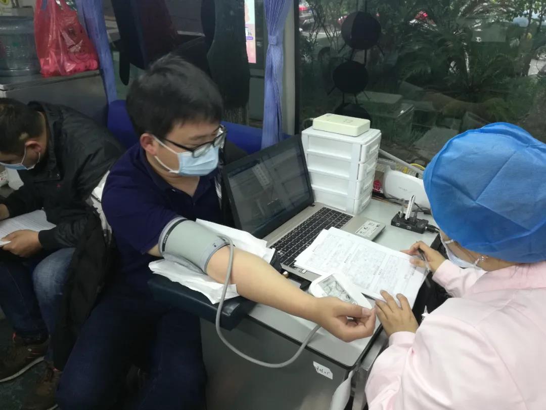 爱心献血，温暖中国，华体会平台-华体会(中国)
在行动！